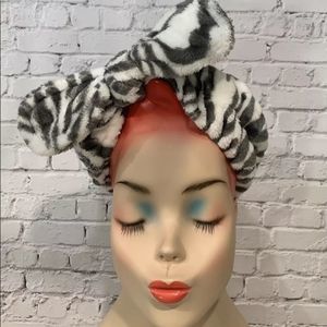 Women’s Plush Makeup Headband